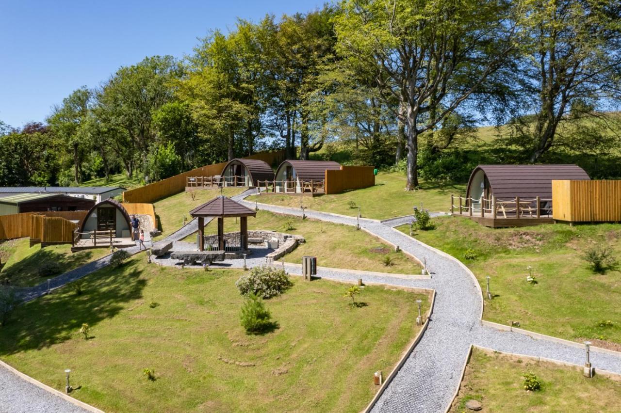 Pods At Broadway * Laugharne
